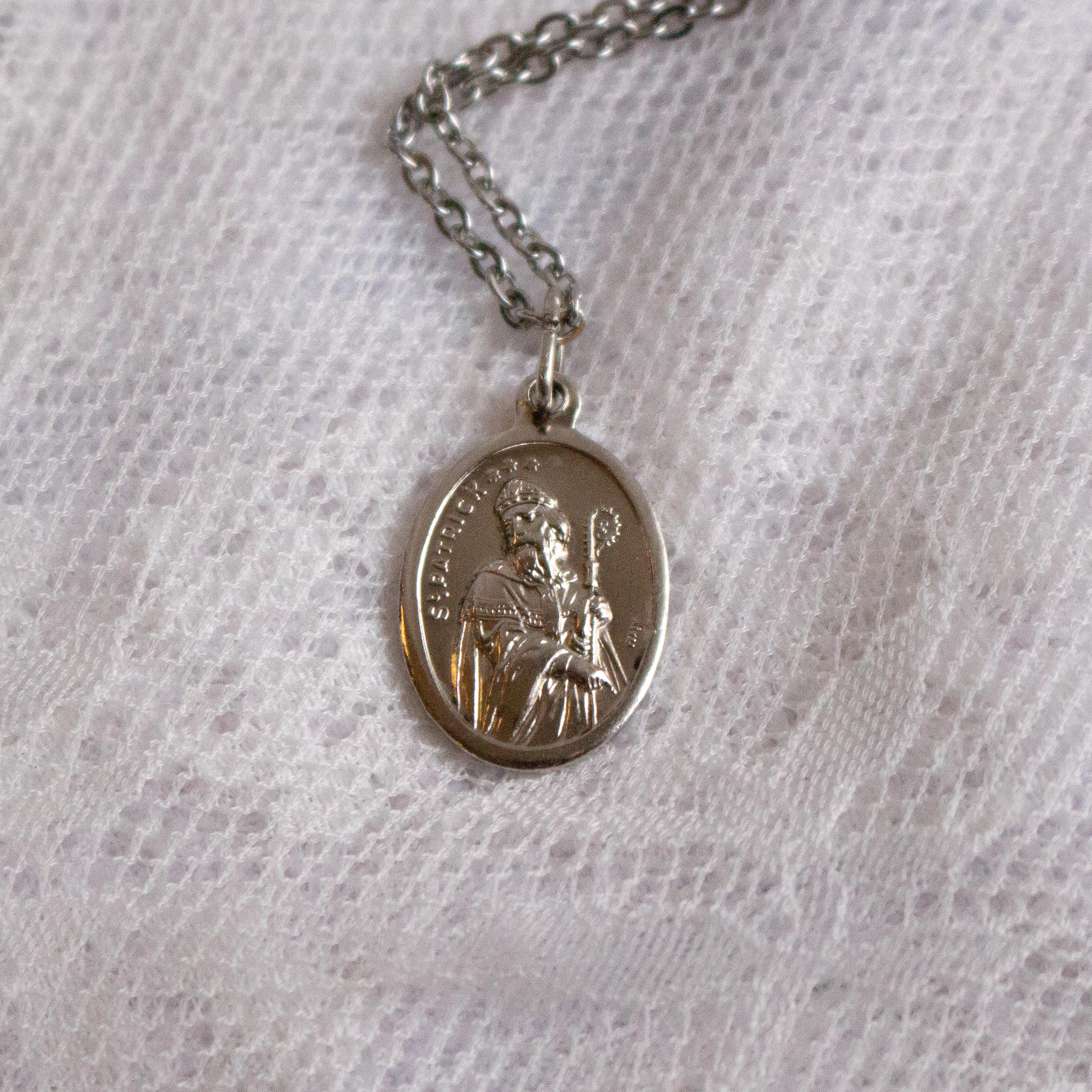 Vintage Inspired St. Patrick Pendant Necklace – Irish Heritage and Luck Jewelry