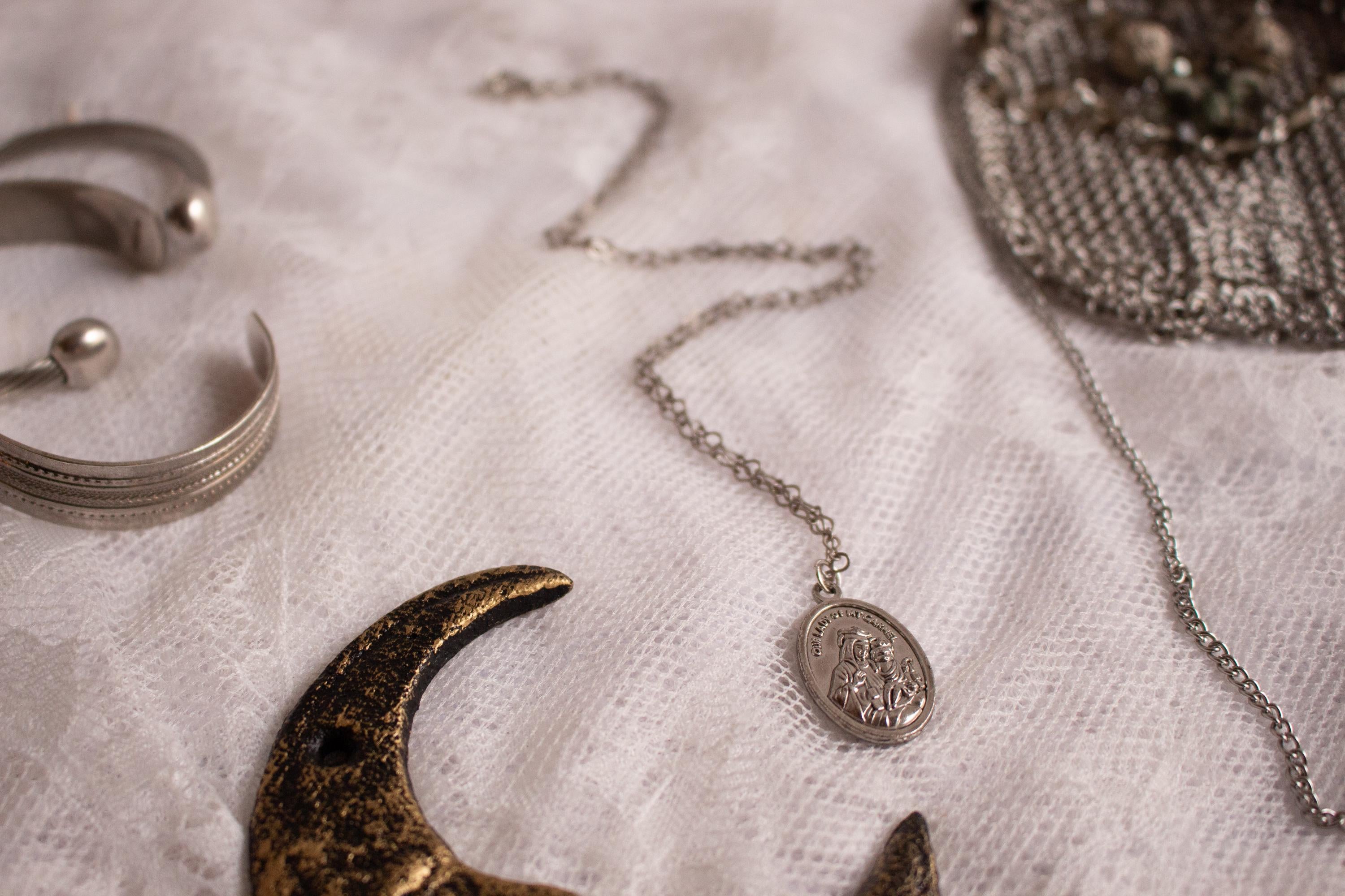 Vintage Inspired Our Lady of Mt. Carmel Pendant Necklace – Catholic Devotional Jewelry