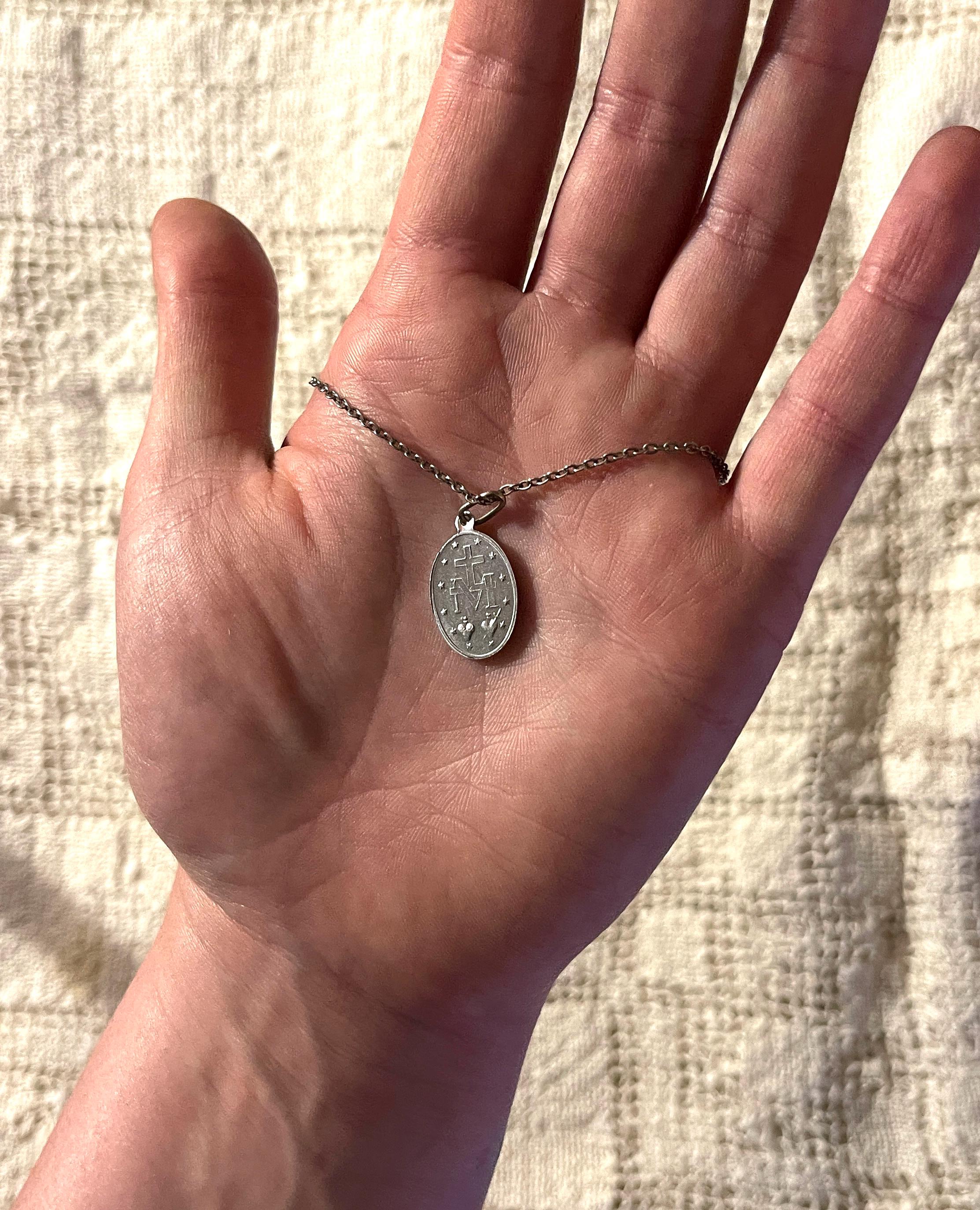 Vintage Dainty Miraculous Medal Virgin Mary Necklace – Spiritual Catholic Jewelry