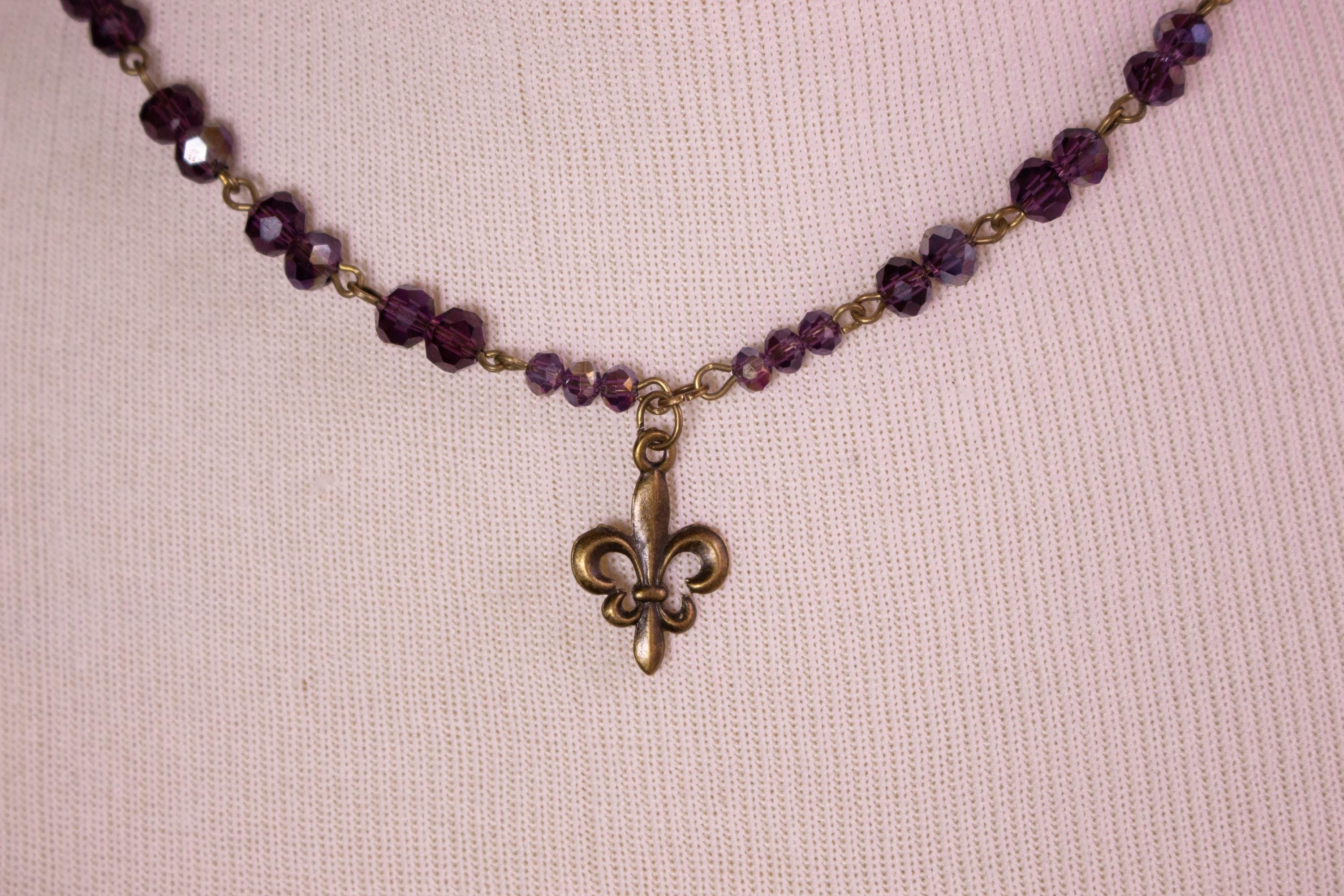 Purple Beaded Fleur-de-Lis Necklace – Vintage Inspired Pendant Jewelry