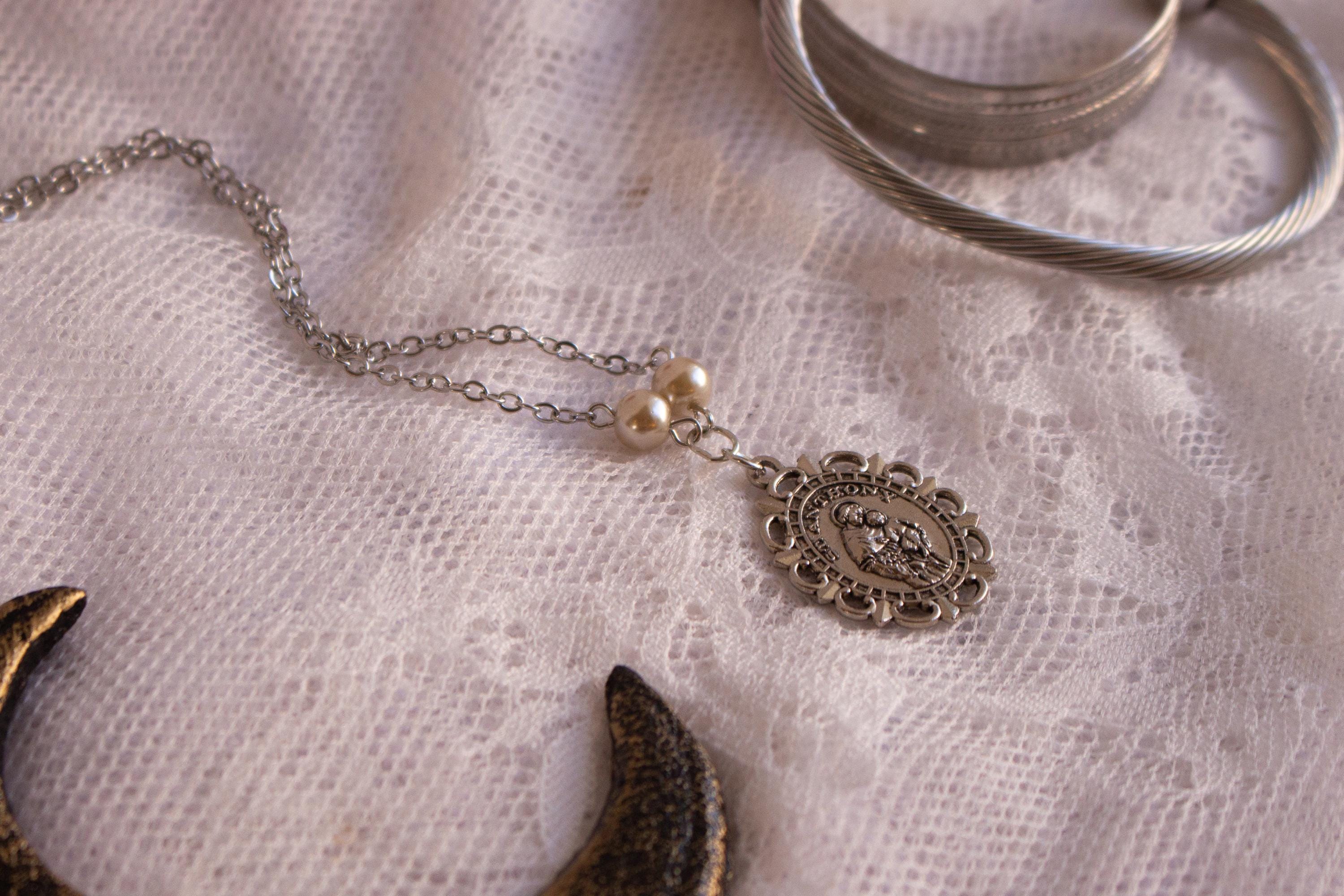 St. Anthony Pearl Pendant Necklace – Vintage Inspired Catholic Jewelry with Faux Pearl Beads