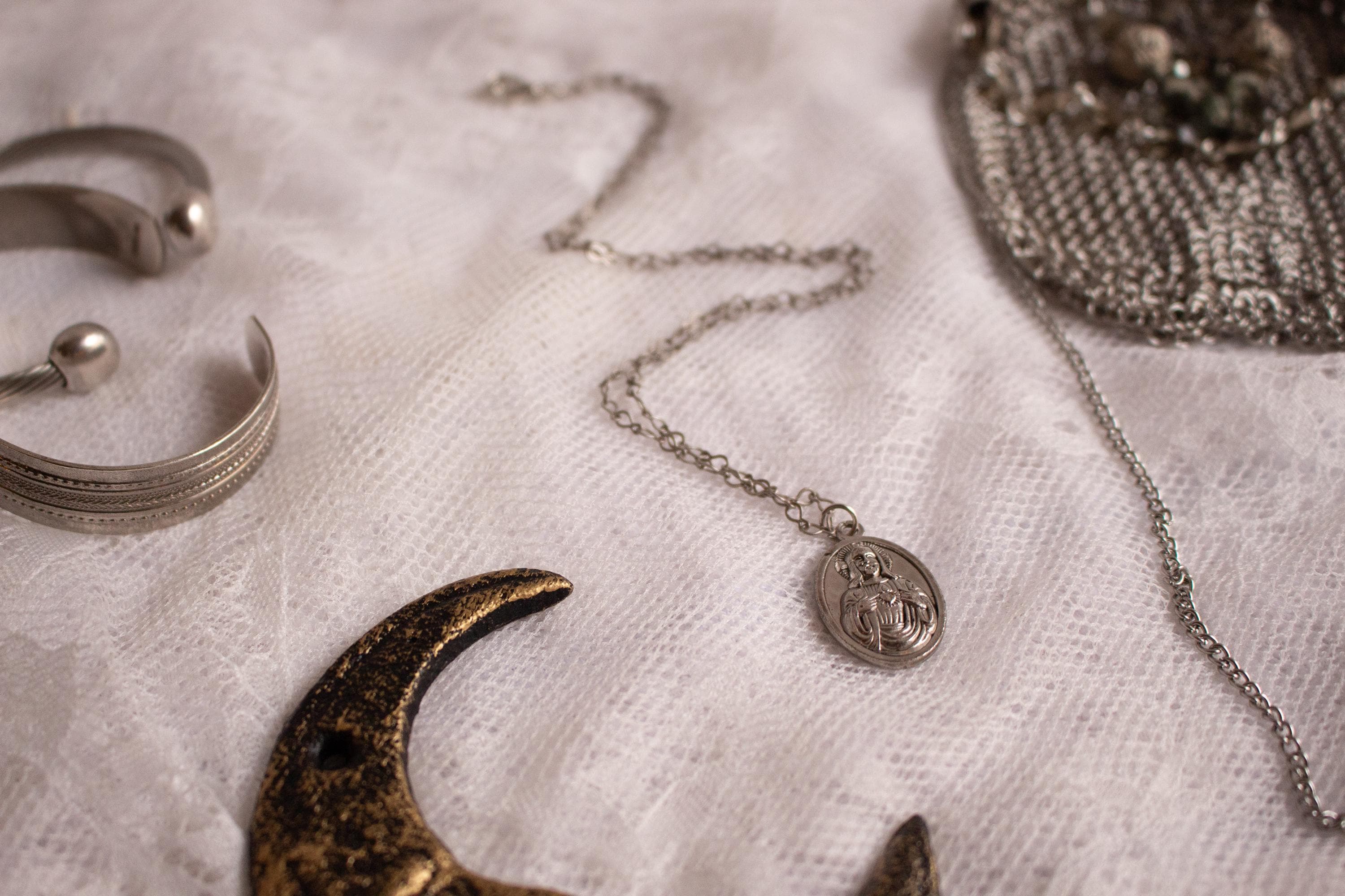 Vintage Inspired Our Lady of Mt. Carmel Pendant Necklace – Catholic Devotional Jewelry