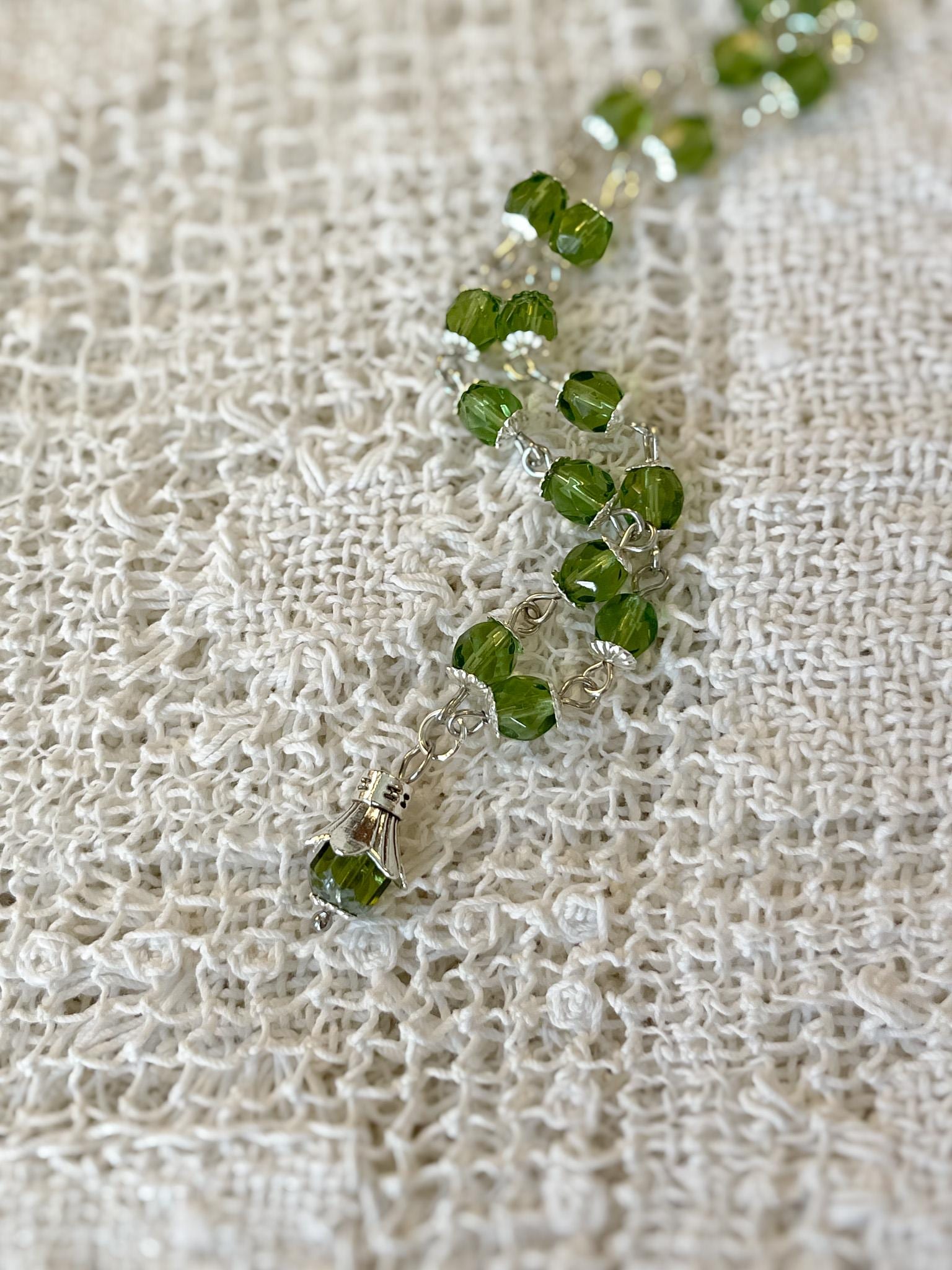 Green and Silver Beaded Necklace with Drop Pendant – Vintage Inspired Statement Jewelry