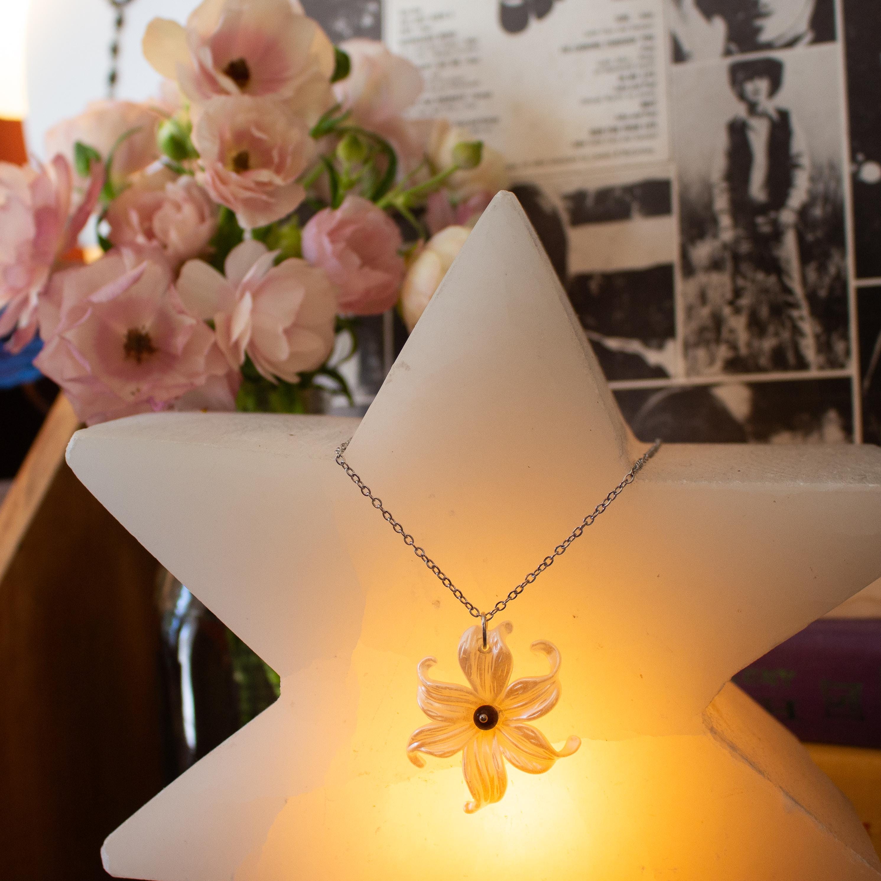 Vintage Inspired Silver Chain White Lily Pendant Necklace – Art Nouveau Floral Jewelry