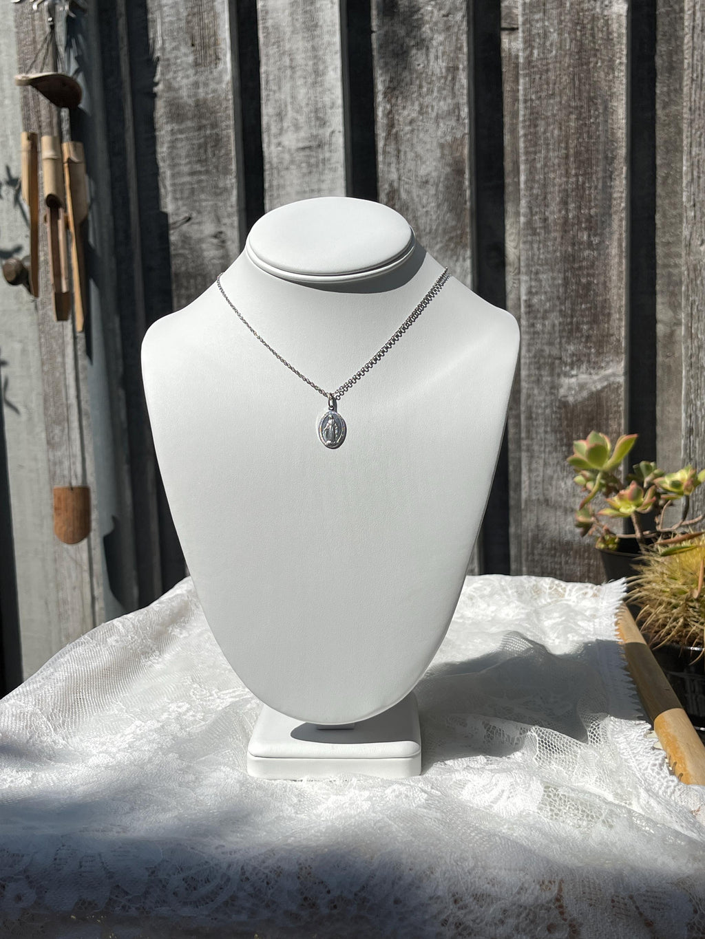 Vintage Dainty Miraculous Medal Virgin Mary Necklace – Spiritual Catholic Jewelry