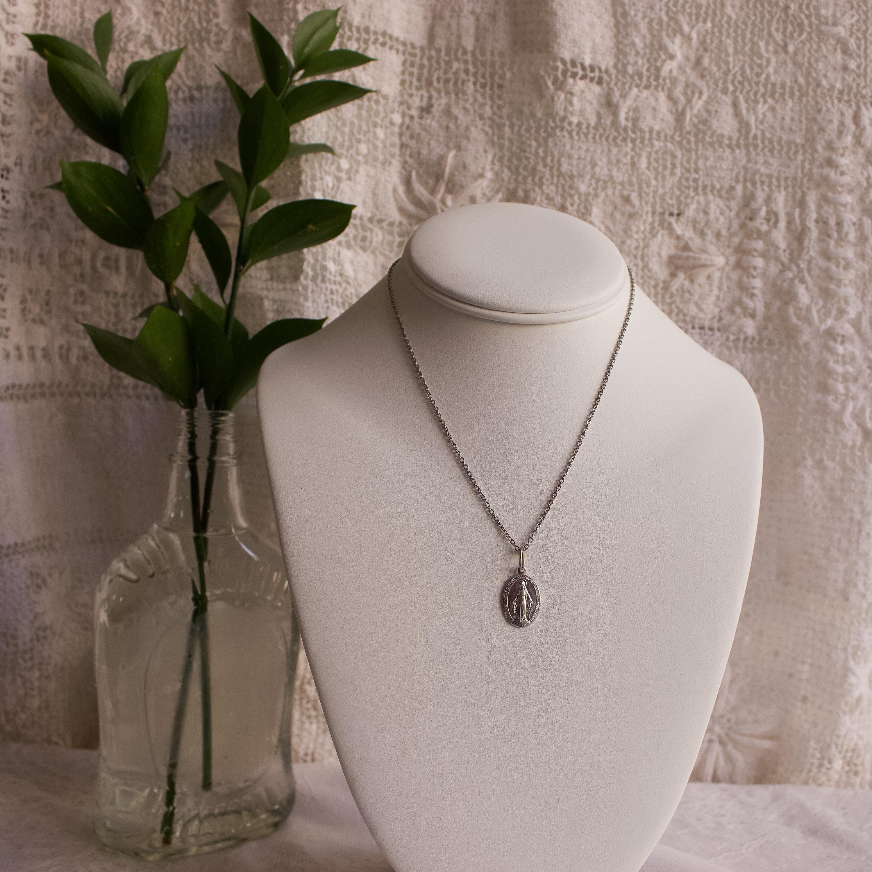 Vintage Dainty Miraculous Medal Virgin Mary Necklace – Spiritual Catholic Jewelry