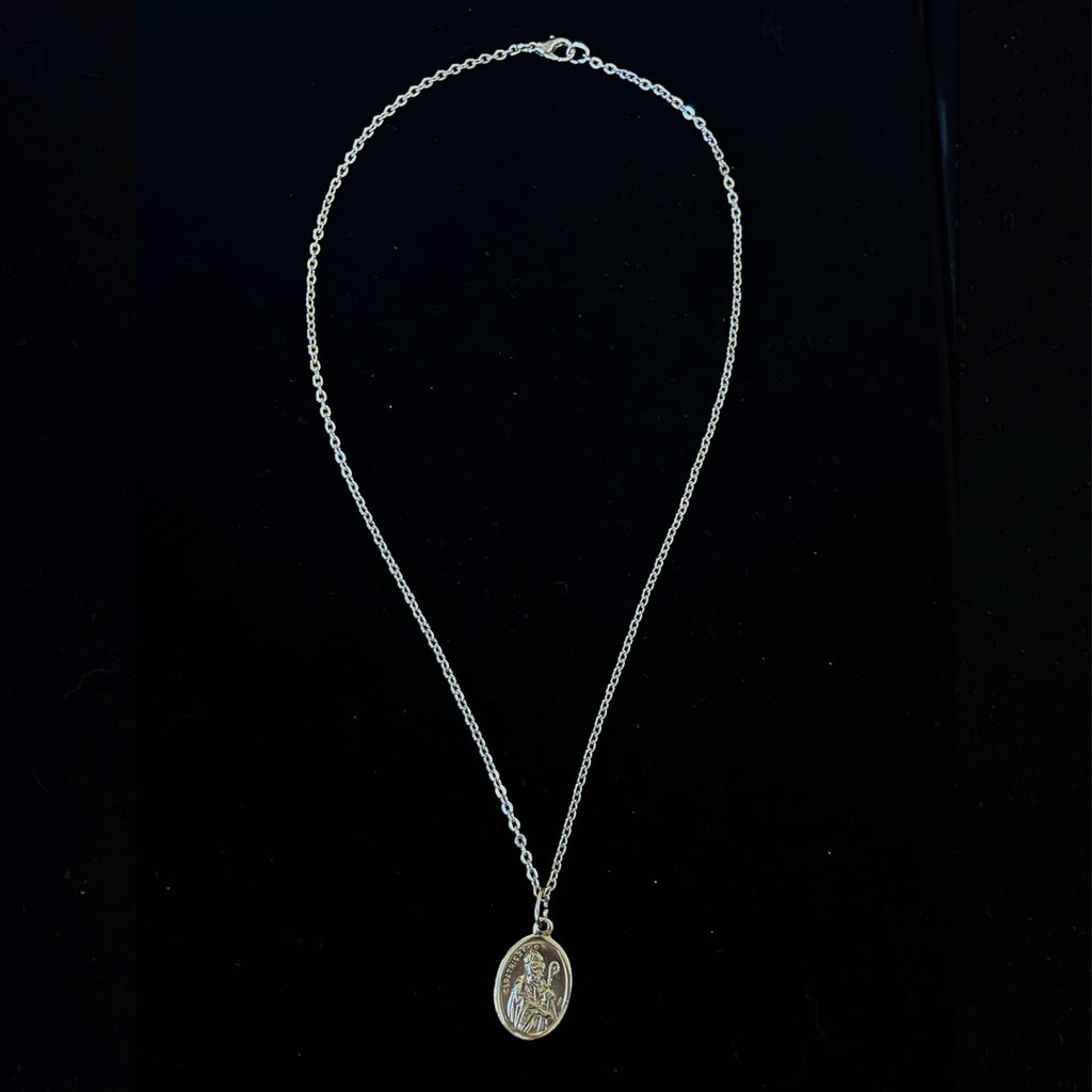 Vintage Inspired St. Patrick Pendant Necklace – Irish Heritage and Luck Jewelry