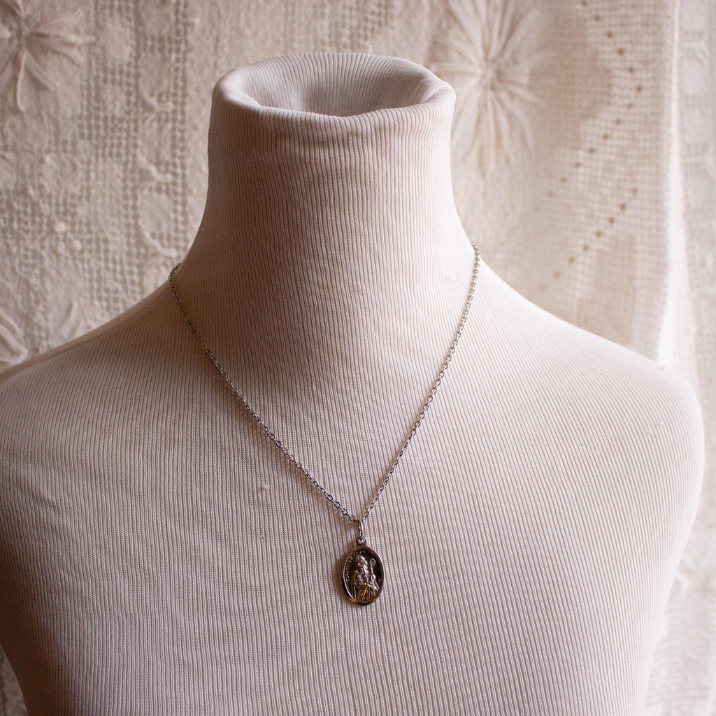 Vintage Inspired St. Patrick Pendant Necklace – Irish Heritage and Luck Jewelry