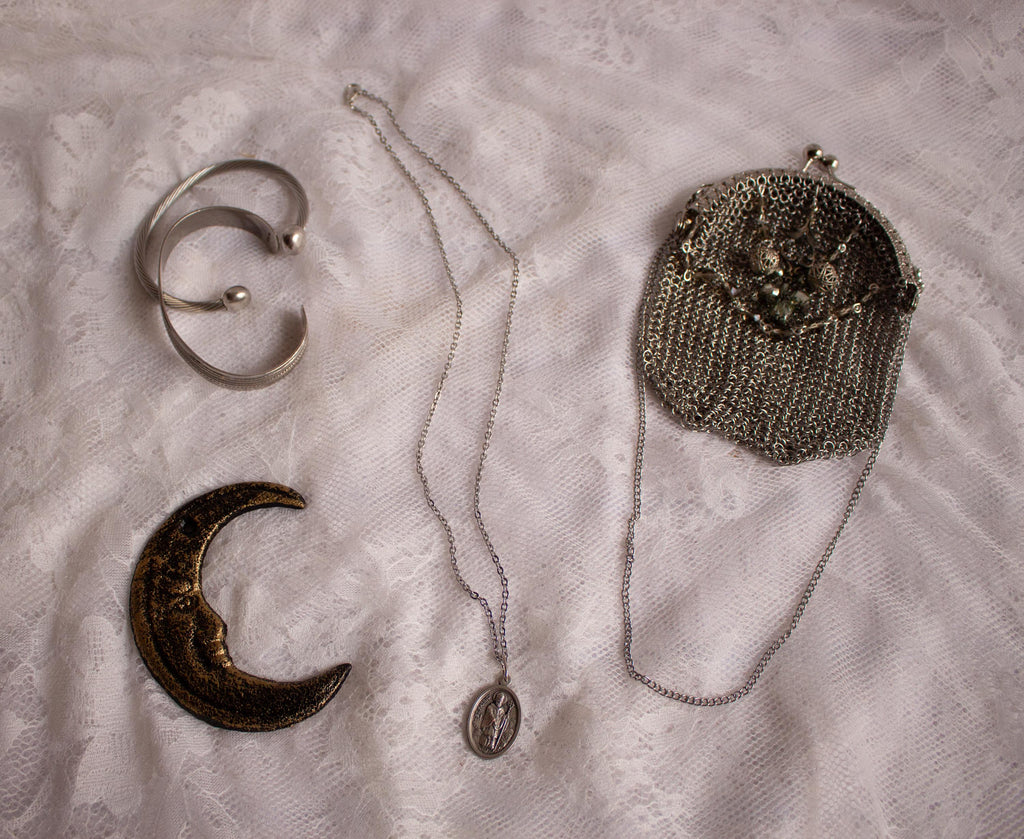 Vintage-Inspired St. Patrick and St. Bridget Pendant Necklace – Irish Saints Spiritual Jewelry