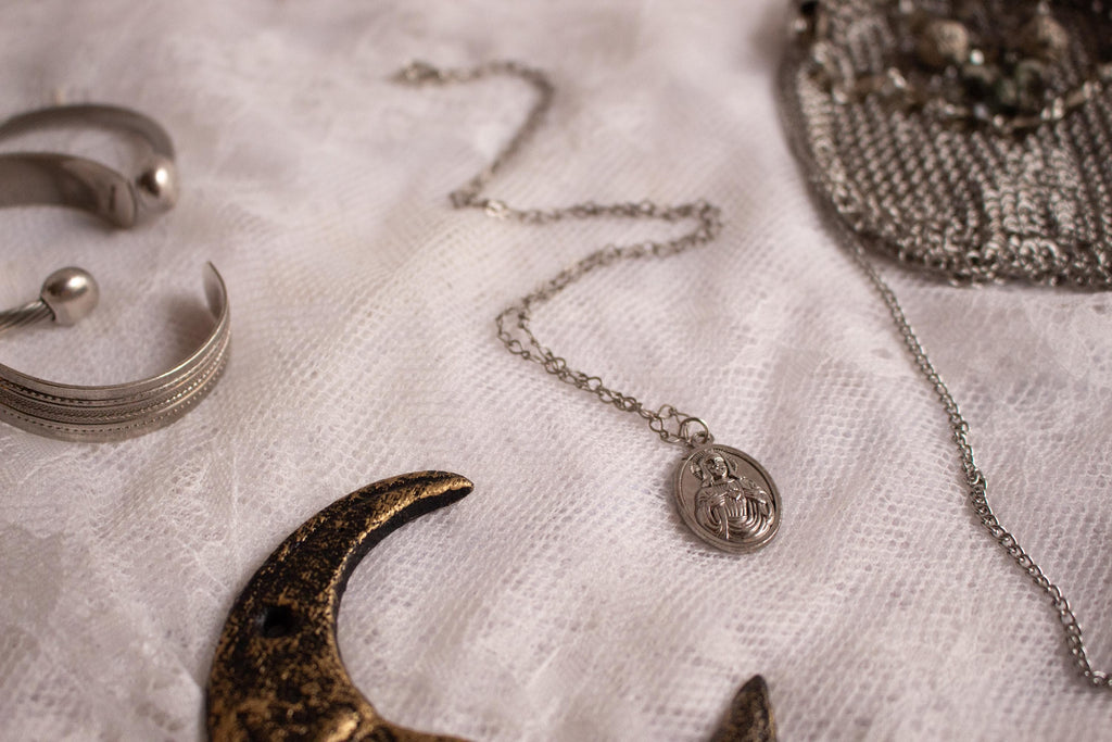 Vintage Inspired Our Lady of Mt. Carmel Pendant Necklace – Catholic Devotional Jewelry