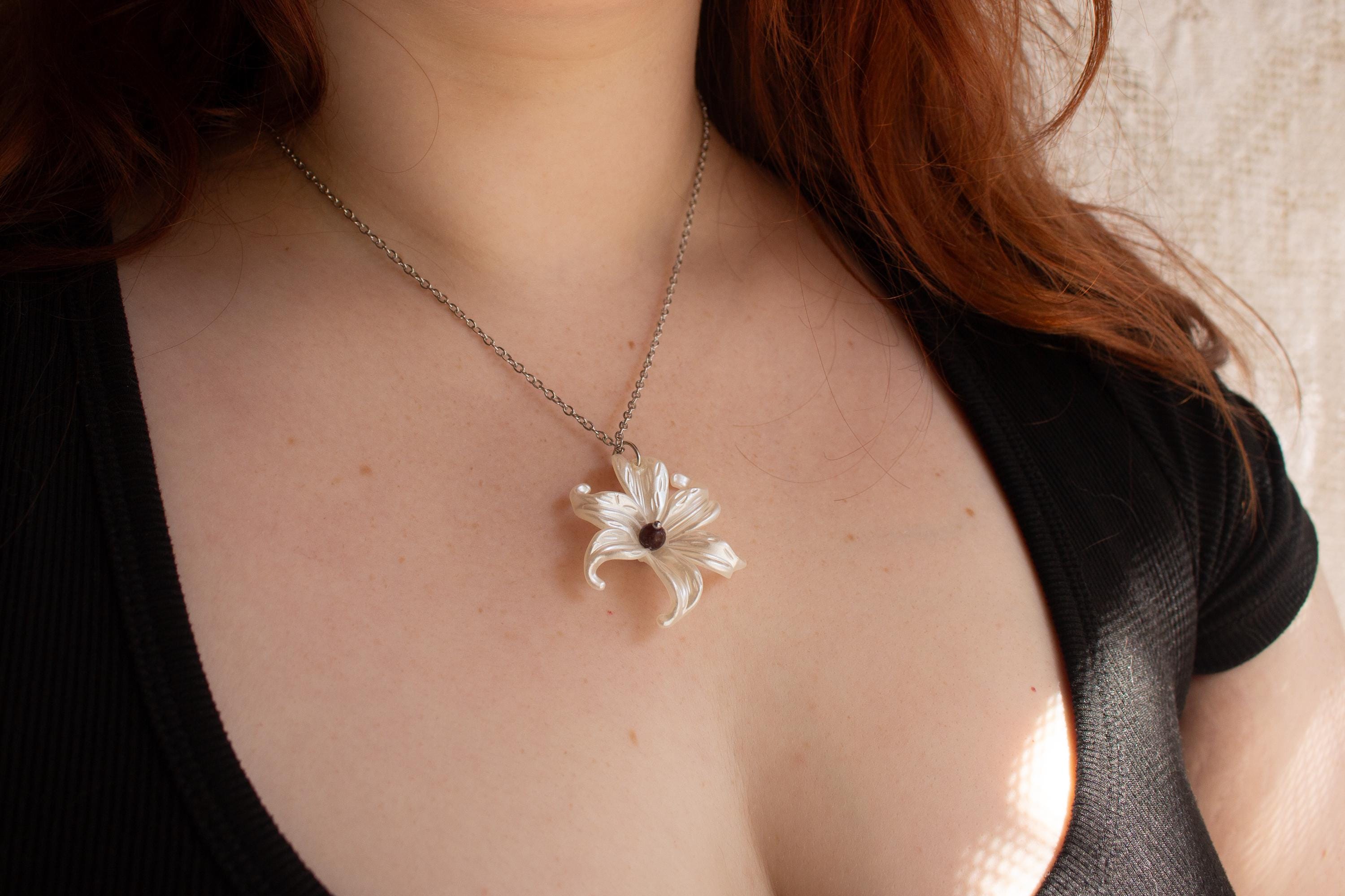 Vintage Inspired Silver Chain White Lily Pendant Necklace – Art Nouveau Floral Jewelry