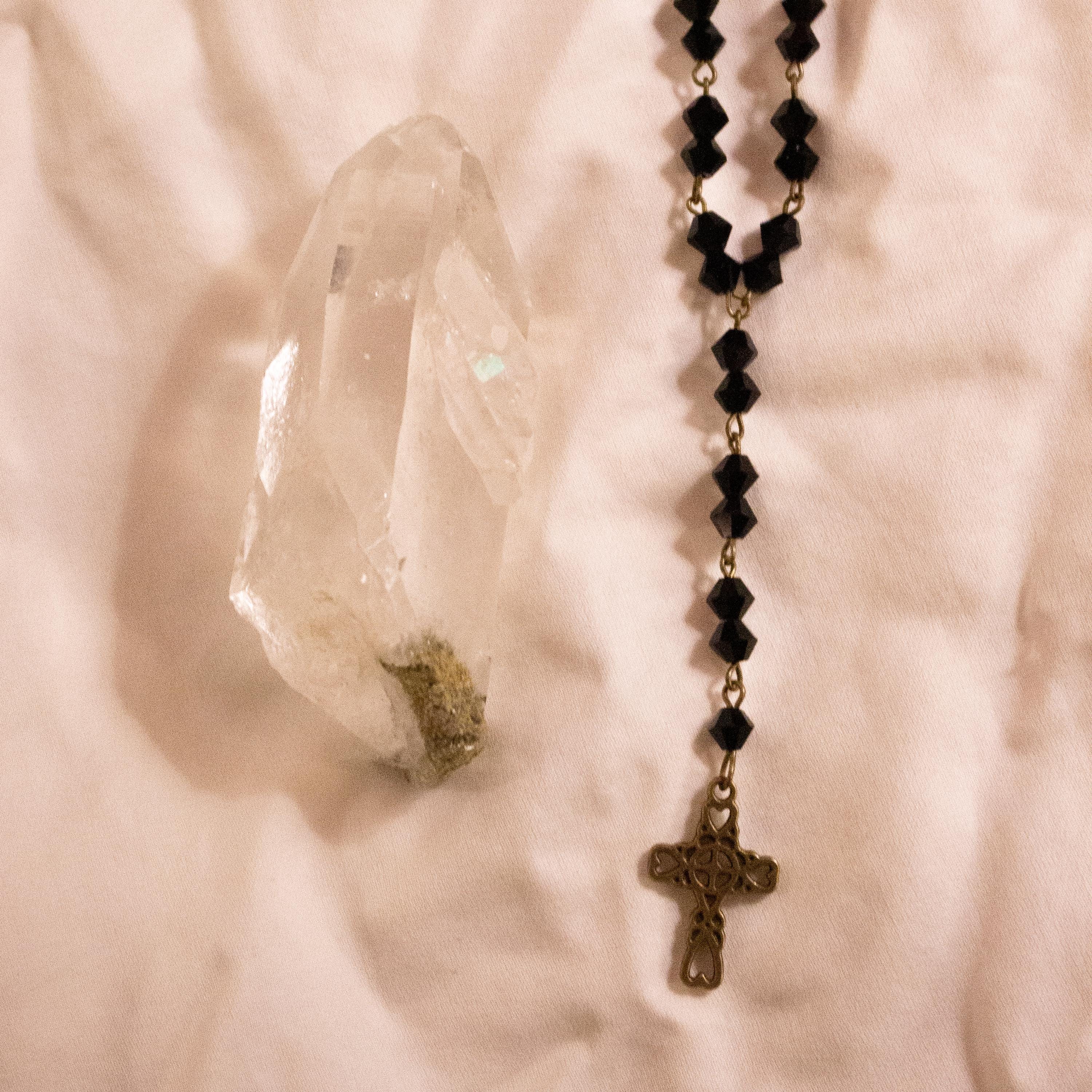 Vintage Inspired Black Glass Beaded Rosary Necklace ⋆ Bronze Cross Pendant Drop ⋆ Gothic Victorian Statement Jewelry